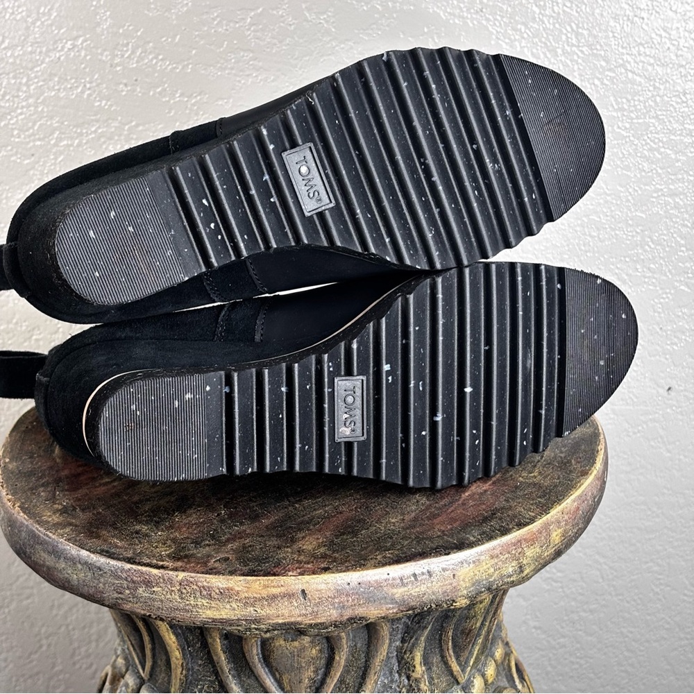 New Toms Black Leather/Suede Wedge Ankle Booties 1” Platform Lug Sole Size 7.5M - Picture 12 of 15